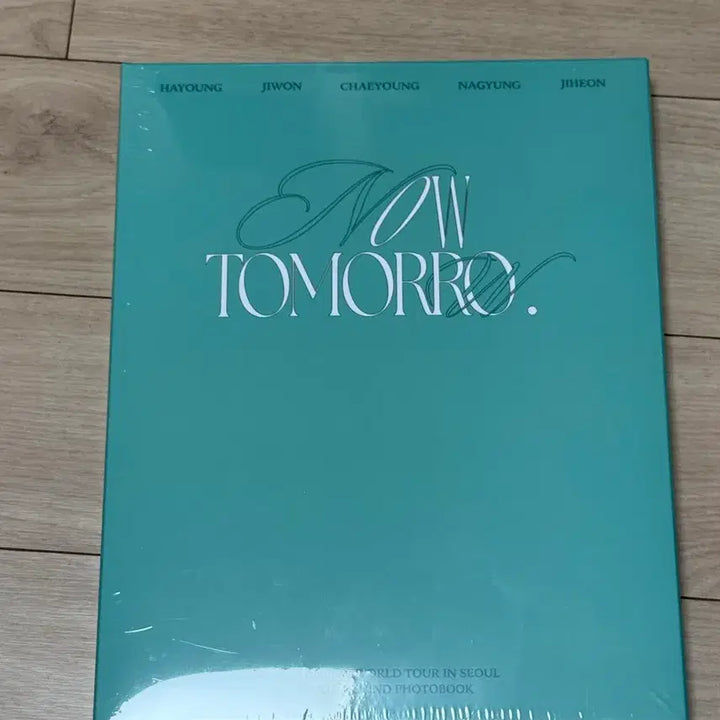[BUNJANG] fromis_9 NOW TOMORROW Photobook / 프로미스나인 NOW TOMORROW 포토북