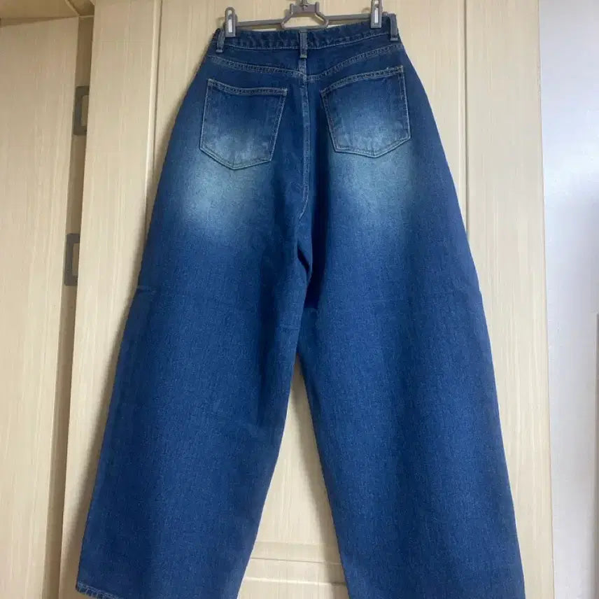 [BUNJANG] Sample Curved Balloon Wide Jeans / 새상품 샘플 커브드진 벌룬 와이드 청바지