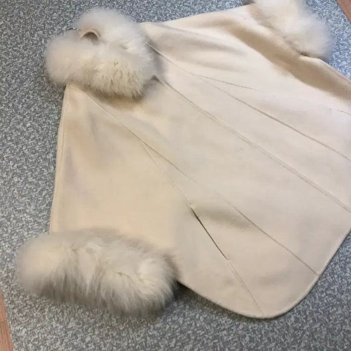 [BUNJANG] Real Wool &amp; Fox Fur Cape Poncho Coat / 리얼 양모100% 폭스100% 케이프 판쵸 망또 망토 울 판초 달천깔코트