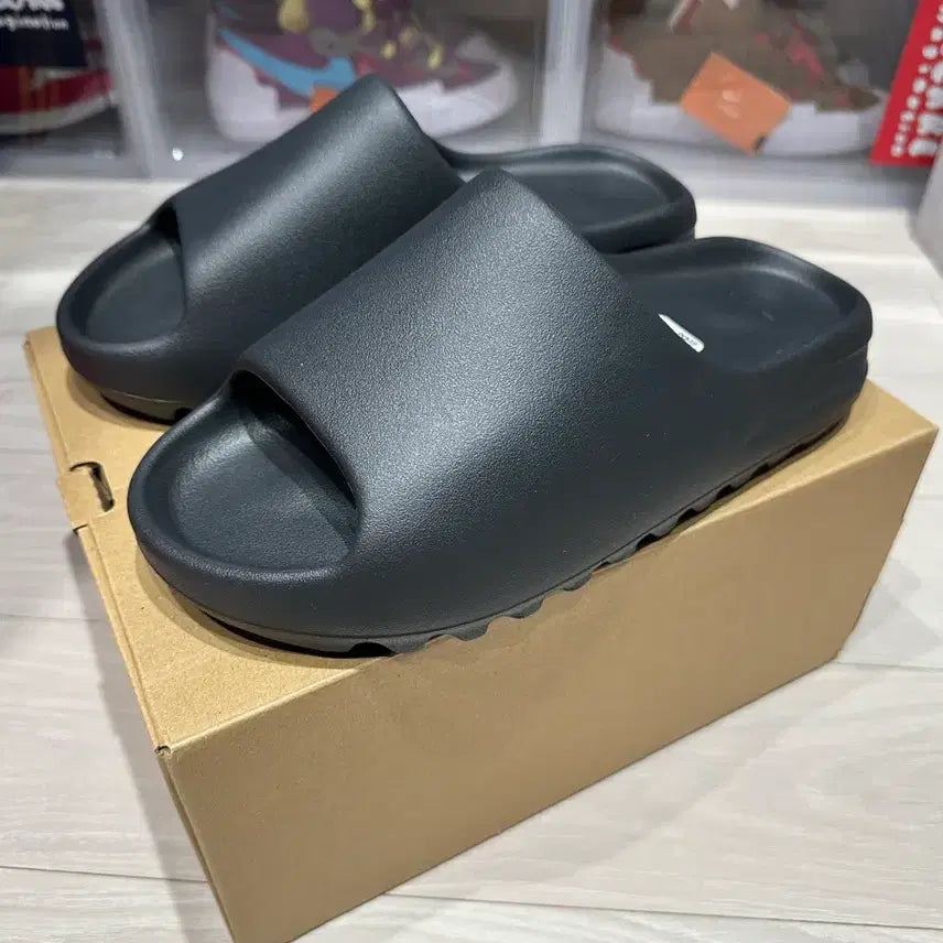 [BUNJANG] Adidas Yeezy Slide Black Sandals / 아디다스 이지 슬라이드 YZY 블랙 새상품