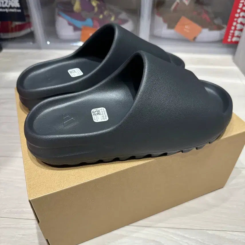 [BUNJANG] Adidas Yeezy Slide Black Sandals / 아디다스 이지 슬라이드 YZY 블랙 새상품