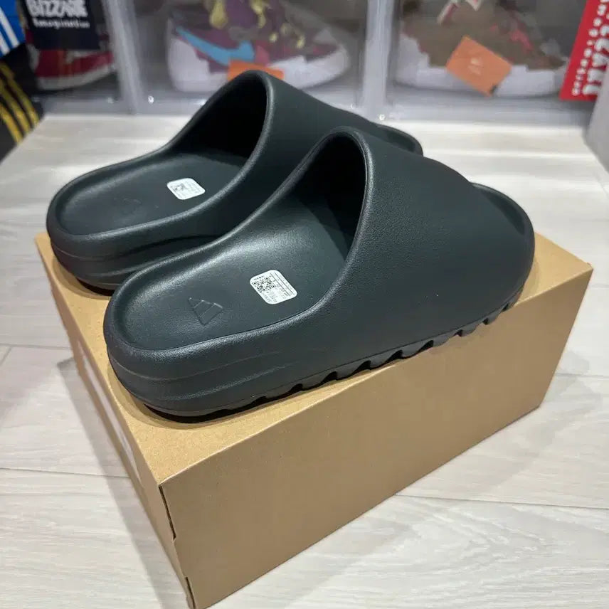[BUNJANG] Adidas Yeezy Slide Black Slippers / 아디다스 이지 슬라이드 YZY 블랙 새상품