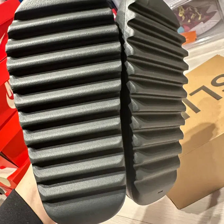 [BUNJANG] Adidas Yeezy Slide Black Slippers / 아디다스 이지 슬라이드 YZY 블랙 새상품