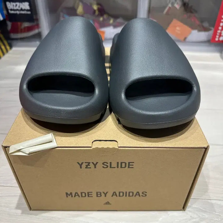 [BUNJANG] Adidas Yeezy Slide Granite Sandals / 아디다스 이지 슬라이드 YZY 그라나이트 새상품