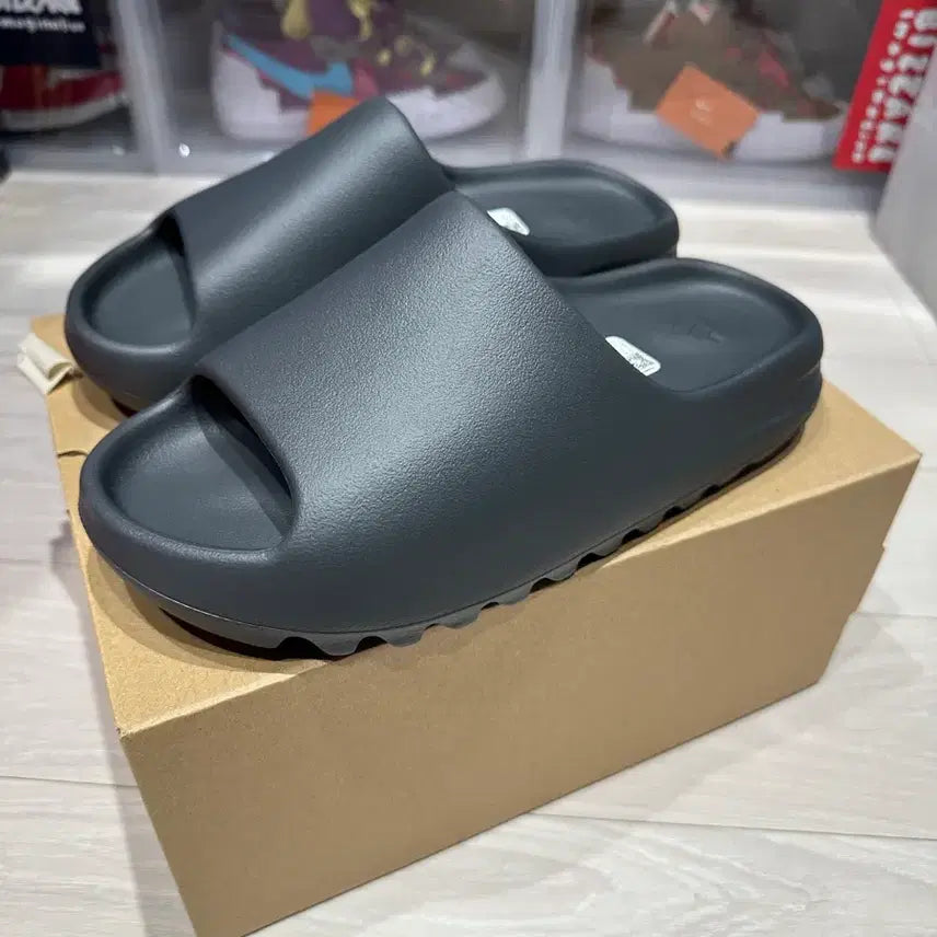 [BUNJANG] Adidas Yeezy Slide Granite Sandals / 아디다스 이지 슬라이드 YZY 그라나이트 새상품