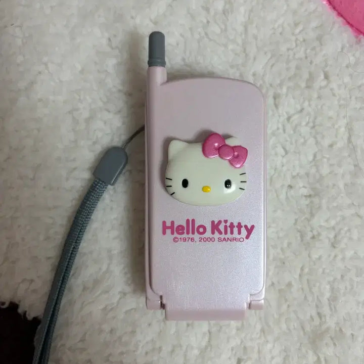 [BUNJANG] Sanrio Retro Hello Kitty Toy Phone Calculator / 가격고정) 산리오 고전 키티 헬로키티 완구폰 모형폰 작동폰 장난감 계산기