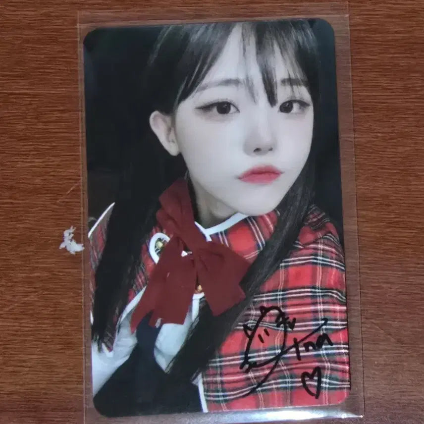 [BUNJANG] Qwer Hina Signed Photocard / [싸인]qwer 히나 포토카드