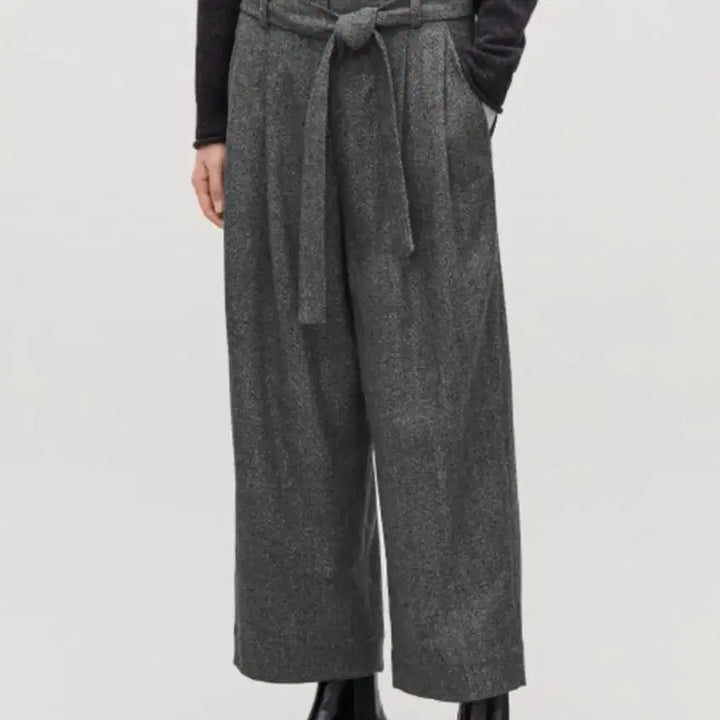[SOLD OUT] Cos 벨티드 울 트라우저 차콜 32