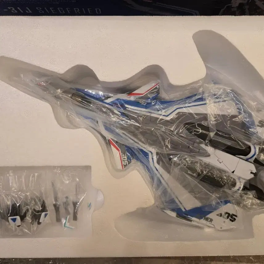 [BUNJANG] Bandai VF-31J Fold Equipment Hayate Custom Figure / 마크로스 반다이 DX초합금 VF-31J 폴드 장비 하야테기 개봉 판매