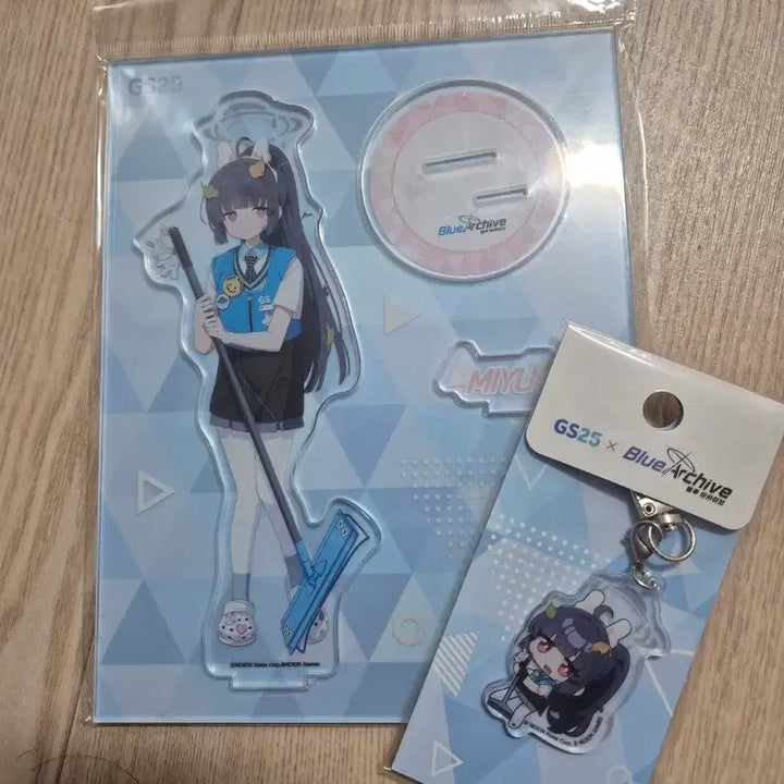 [BUNJANG] Blue Archive GS25 Acrylic Stand and Keychain Bundle / 블루 아카이브 gs25 아크릴, 키링 일괄 판매합니다.