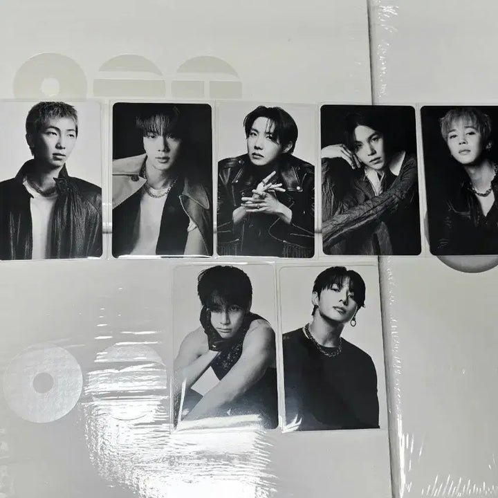 [BUNJANG] BTS Pop-Up Weverse POB Photocard Full Set / 방탄소년단 BTS POP-UP 팝업 한정 위버스 포카 풀세트 특전