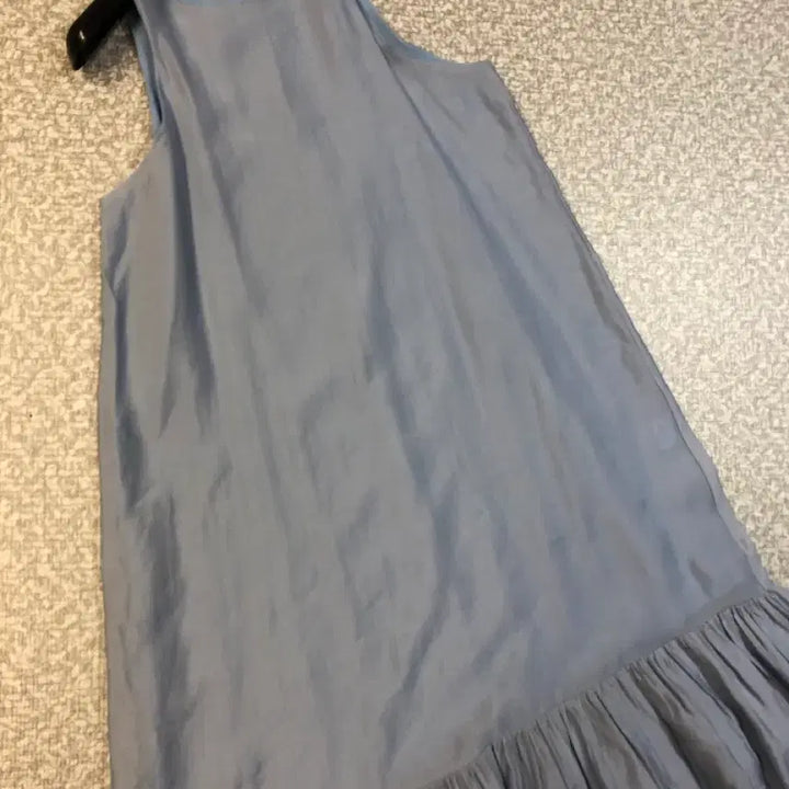 [BUNJANG] Magnum One-Piece Satin Slip Dress / 매그넘 원피스 새틴 슬립 나시 슬리브리스 휴양지 풀 롱 여행룩