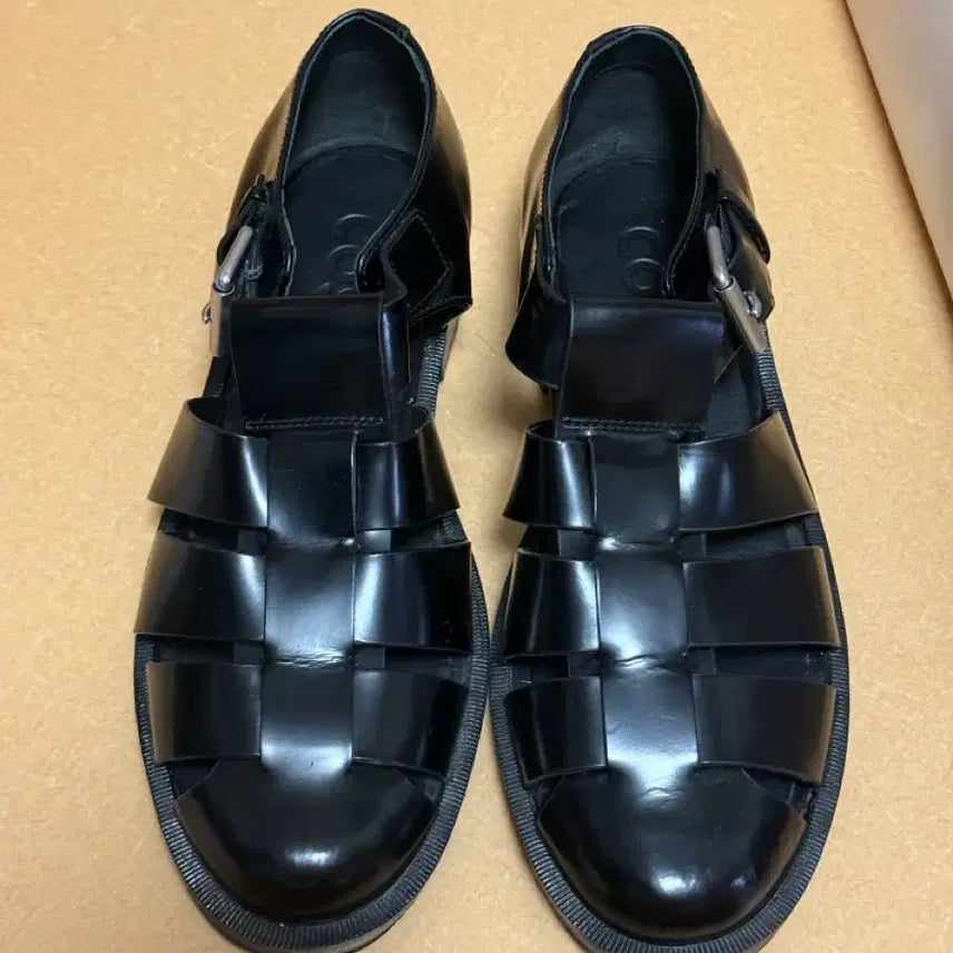 [BUNJANG] COS Leather Fisherman Sandals - Size 42 / COS  레더 피셔맨 샌들 42사이즈 코스