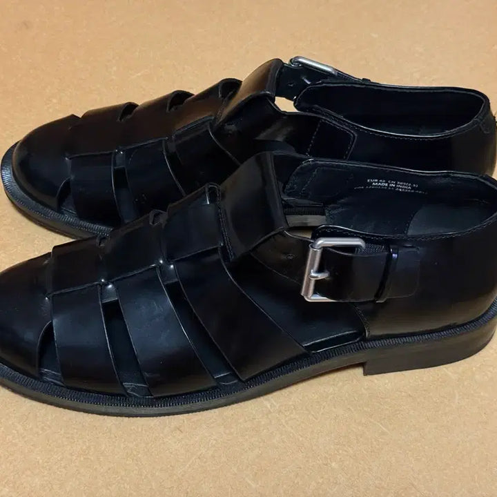 [BUNJANG] COS Leather Fisherman Sandals - Size 42 / COS  레더 피셔맨 샌들 42사이즈 코스