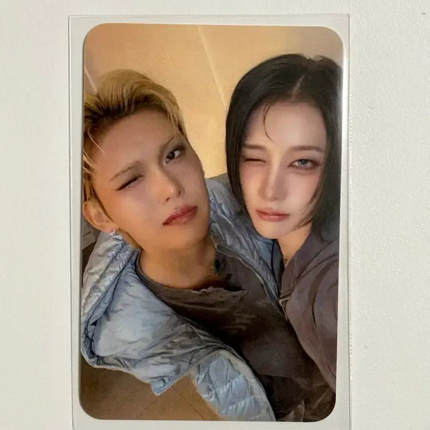 [BUNJANG] XLOV Louis Bangkok Concert Photocard / 엑스러브 XLOV 방콕 콘서트 포카 루이 현 concert poca