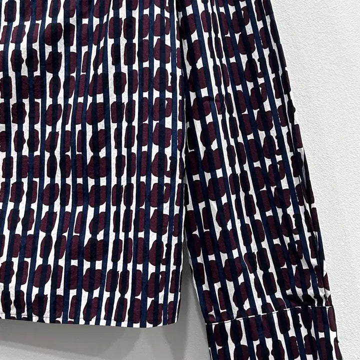 [BUNJANG] COS Burgundy Navy Round Collar Shirt (Women&