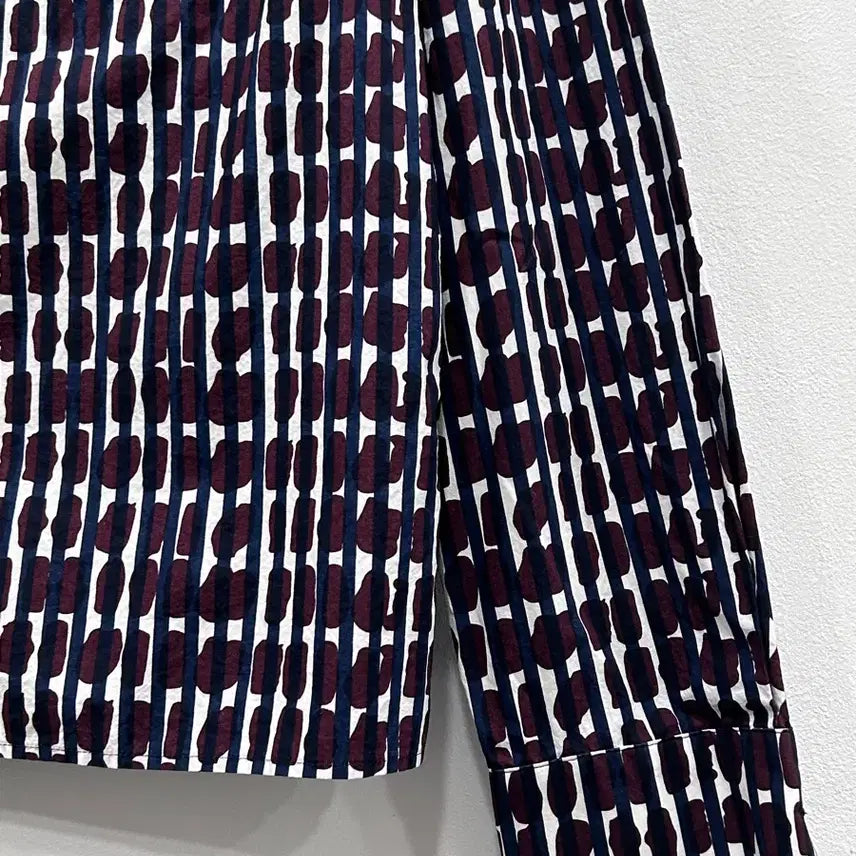 [BUNJANG] COS Burgundy Navy Round Collar Shirt (Women&