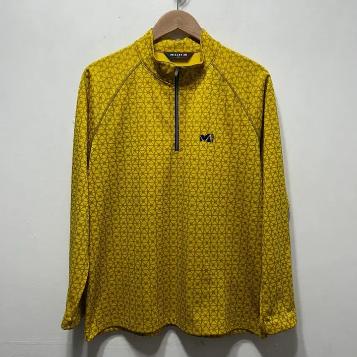 [BUNJANG] Millet Yellow Pattern Long Sleeve T-shirt (Size 105) / 밀레 패턴 옐로우 긴팔 티셔츠 105사이즈