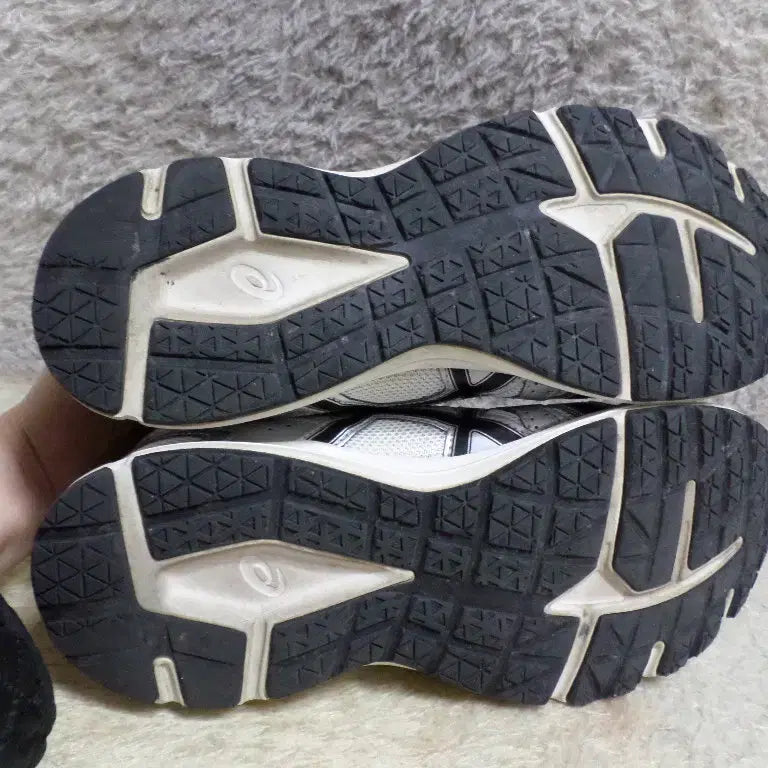 [BUNJANG] Asics Jog 100s White Gray Silver Sneakers / 베티붐구제 275 아식스 조그100s 화이트 그레이 실버 운동화 신발