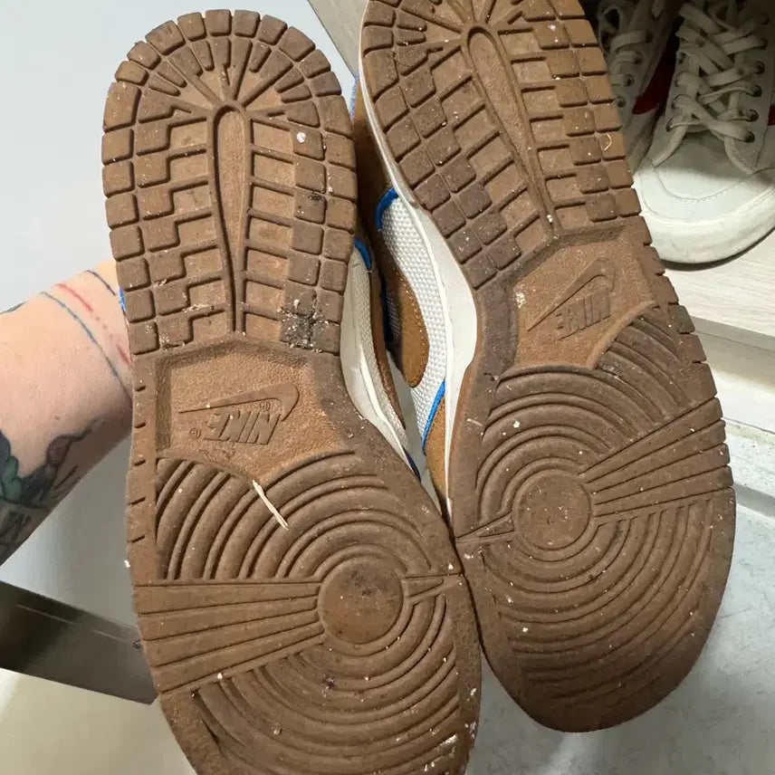 [BUNJANG] Nike Dunk Low Brown/White Sneakers / 나이키 덩크 로우 브라운/화이트 스니커즈