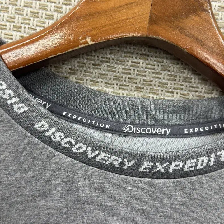 [BUNJANG] Discovery Printing Logo Sweatshirt Men&