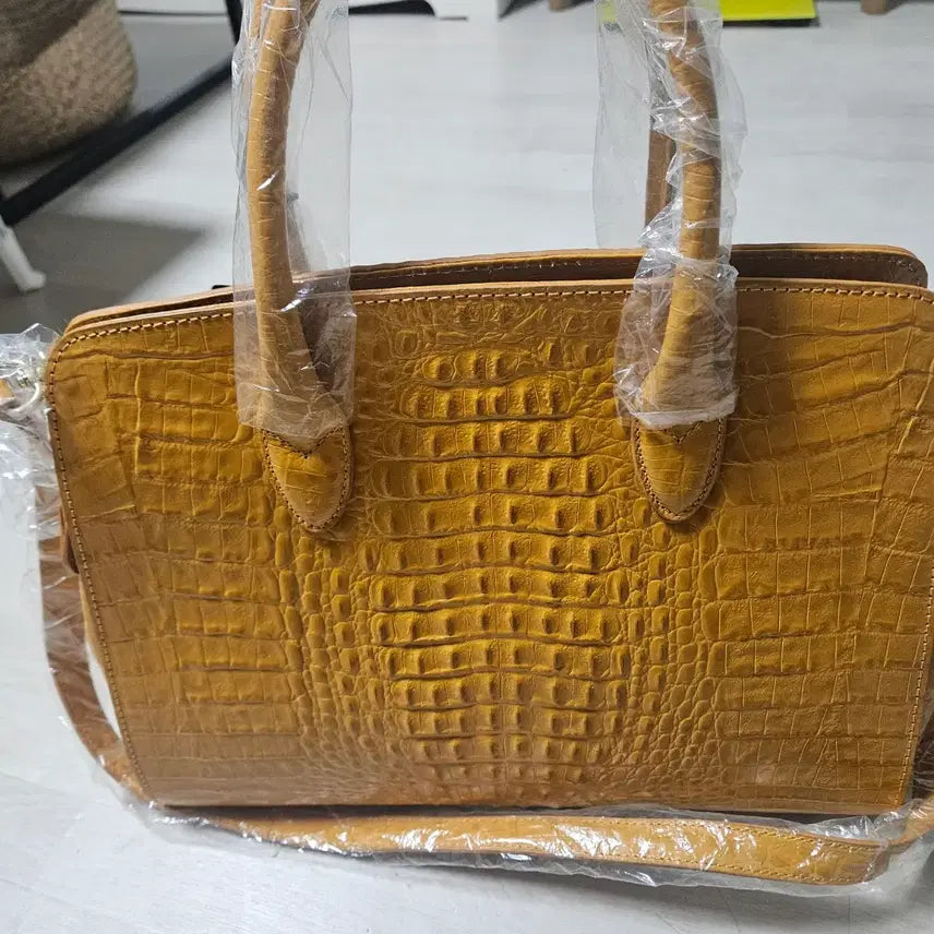 [BUNJANG] Kujak Cayman Leather Shoulder Bag Tote Yellow / 쿠작  카이만 가죽 숄더백 가방  옐로우 토트백