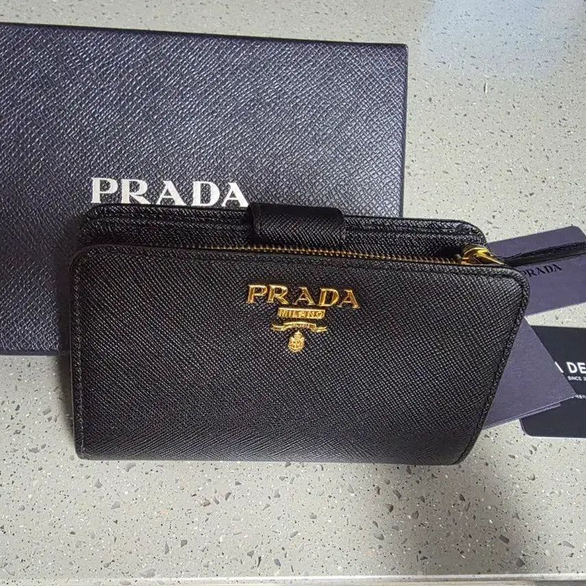 [BUNJANG] Prada Saffiano Bi-fold Wallet Black / 프라다 사피아노 반지갑 블랙 풀박스