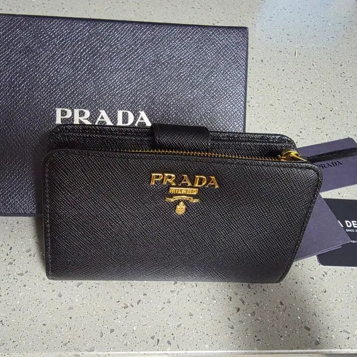 [BUNJANG] Prada Saffiano Bi-fold Wallet Black / 프라다 사피아노 반지갑 블랙 풀박스