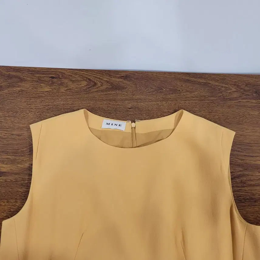 [BUNJANG] MINE Sleeveless Peplum Dress / MINE 민소매 페플럼 원피스