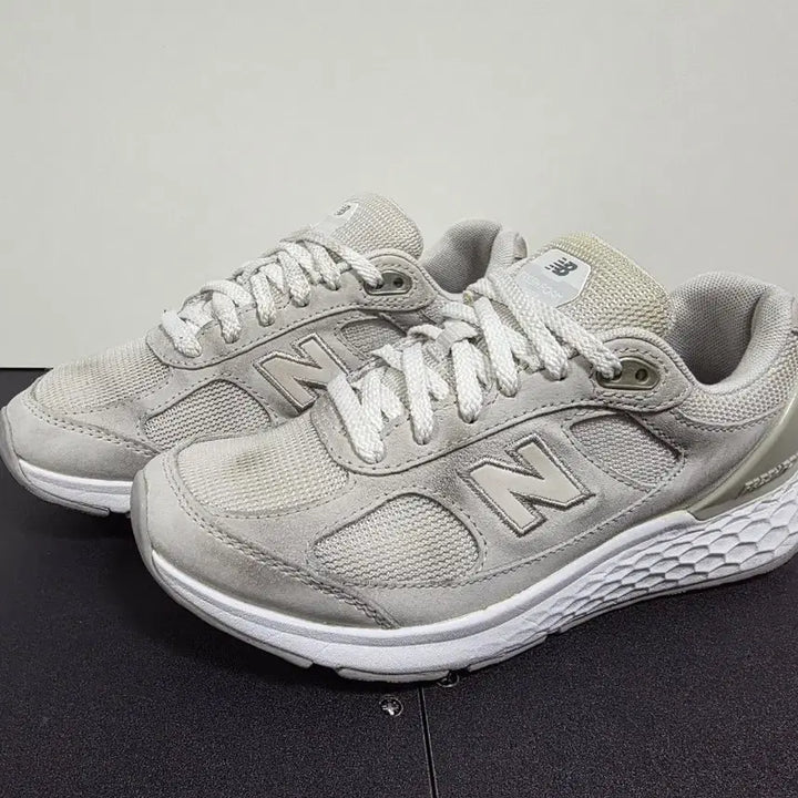 [BUNJANG] New Balance Fresh Foam 1880S1 Sneakers (235mm) / 뉴발란스 1880S1 [235mm]