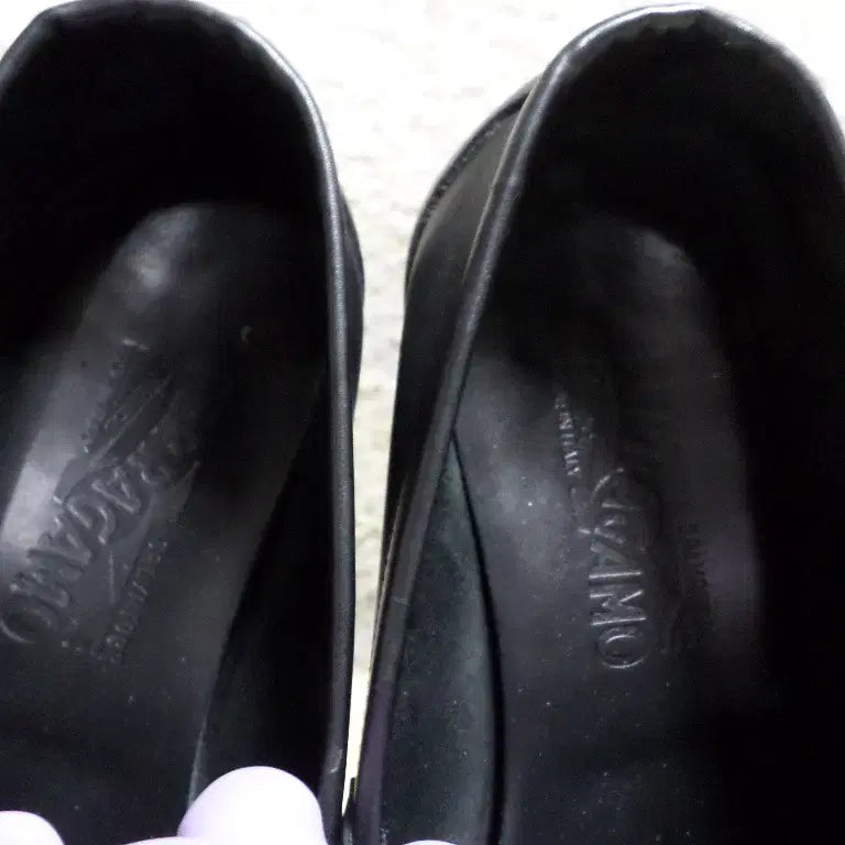 [BUNJANG] Salvatore Ferragamo Black Loafers / 베티붐구제 275 살바토레 페라가모 블랙 구두 로퍼 중고 신발