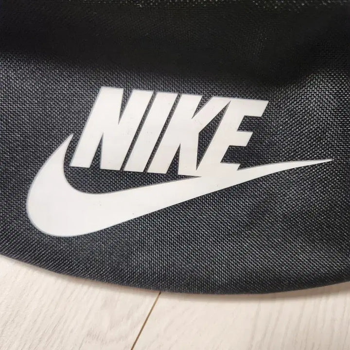 [BUNJANG] Nike Heritage Waist Pack Crossbody Bag / 새상품급)나이키 헤리티지 웨이스트팩 크로스백40.5cm(가로) x 1