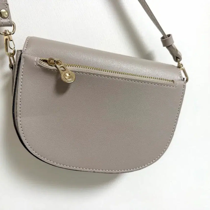 [BUNJANG] Beige Crossbody Bag / 크로스백