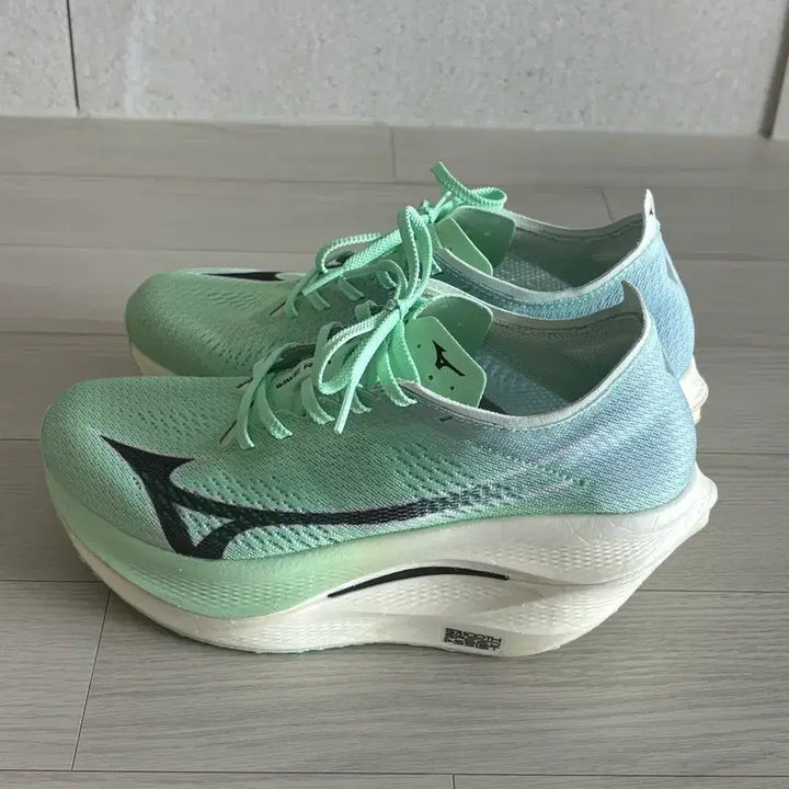 [BUNJANG] Mizuno Wave Rebellion Pro 3 Mint Running Shoes / 미즈노 웨이브 리벨리온 프로3 민트 250 러닝화