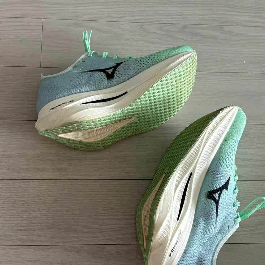 [BUNJANG] Mizuno Wave Rebellion Pro 3 Mint Running Shoes / 미즈노 웨이브 리벨리온 프로3 민트 250 러닝화