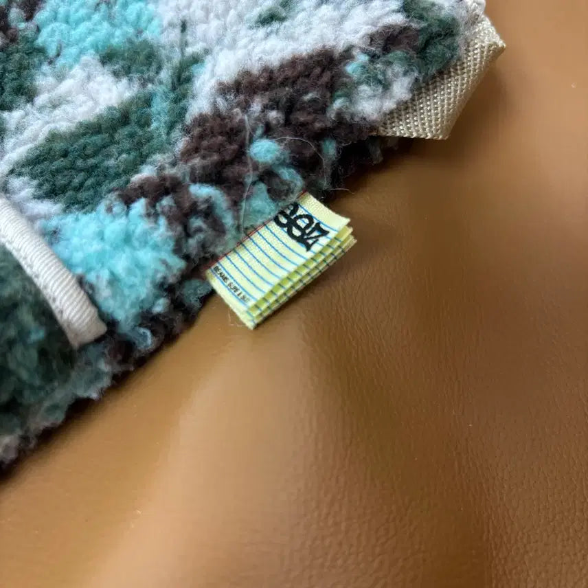 [BUNJANG] Beams SSZ Fleece Sacoche Crossbody Bag / Beams SSZ 빔즈 빔스 플리스 샤코슈 크로스백 가방