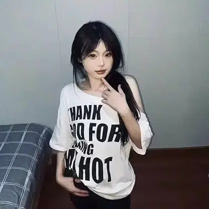 [BUNJANG] Off-Shoulder Lettering Long Sleeve Top / 댄서추천 오프숄더 화이트 블랙 레터링