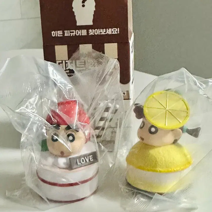 [SOLD OUT] 짱구 디저트 피규어 (짱구+유리)