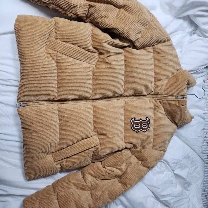 [BUNJANG] MLB Basic Corduroy Short Padded Jacket (Beige) - Size S / mlb 베이직 코듀로이 숏패딩 B (Beige)