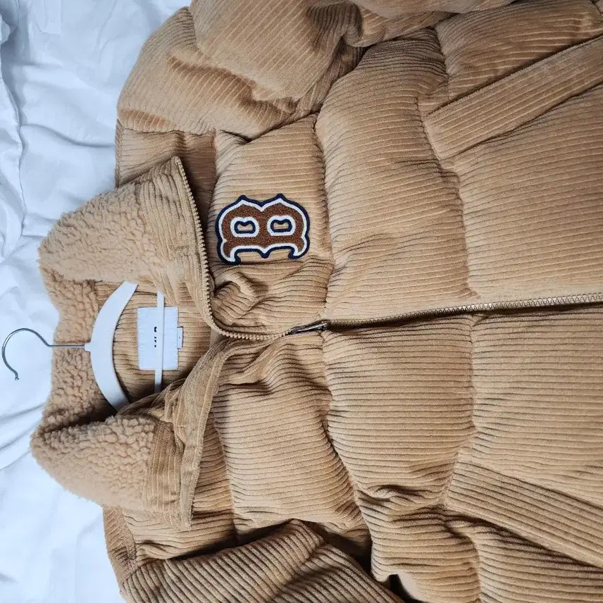 [BUNJANG] MLB Basic Corduroy Short Padded Jacket (Beige) - Size S / mlb 베이직 코듀로이 숏패딩 B (Beige)