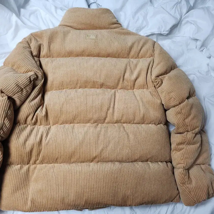 [BUNJANG] MLB Basic Corduroy Short Padded Jacket (Beige) - Size S / mlb 베이직 코듀로이 숏패딩 B (Beige)