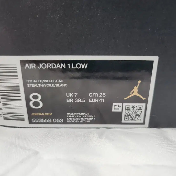 [BUNJANG] Nike Jordan 1 Low Stealth and White Sneakers / 나이키 조던 1 로우 스텔스 앤 화이트 260