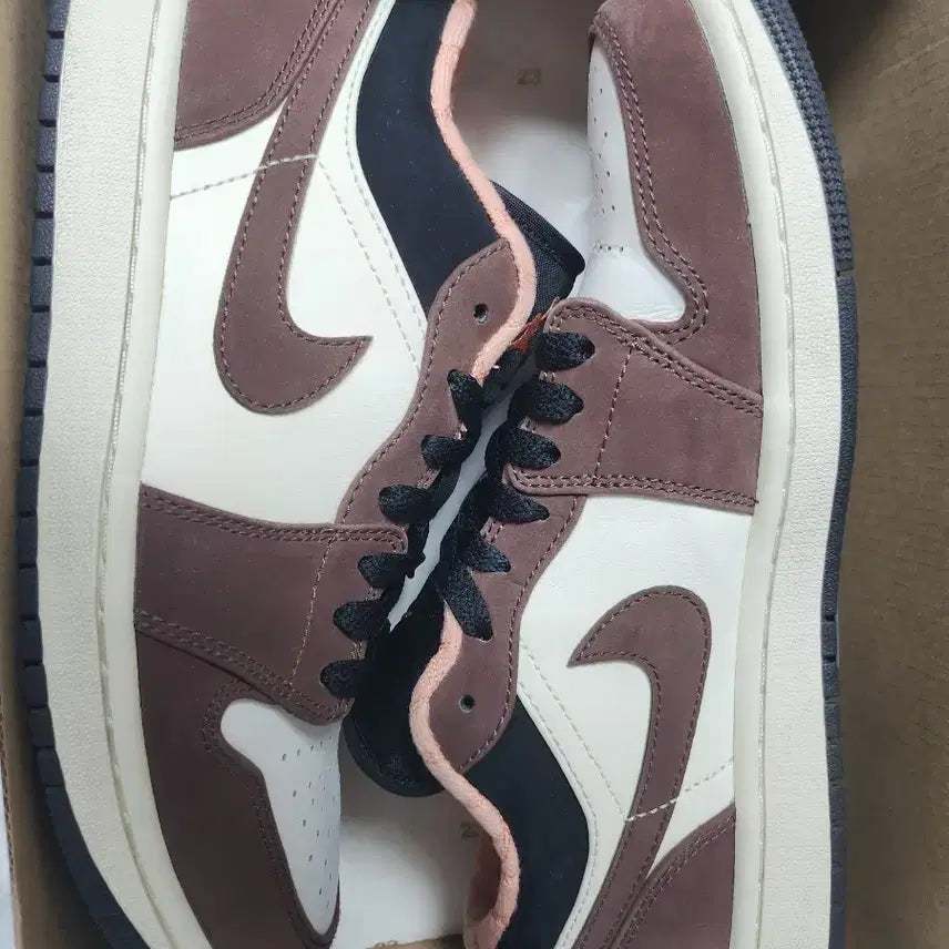 [BUNJANG] Nike Air Jordan 1 Low SE Chocolate Bliss Sneakers / 나이키 조던 1 로우 SE 초콜릿 블리스