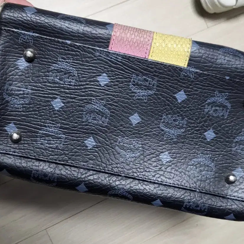 [BUNJANG] MCM 라이온 보스턴백 상태매우좋음 / MCM 라이온 보스턴백 상태매우좋음