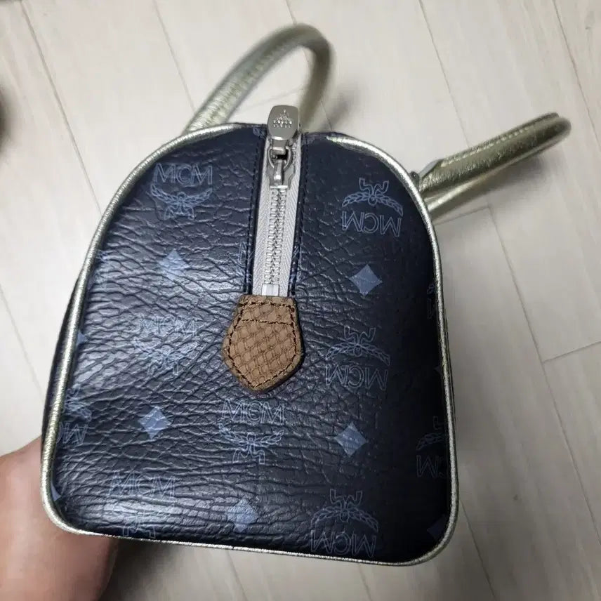 [BUNJANG] MCM 라이온 보스턴백 상태매우좋음 / MCM 라이온 보스턴백 상태매우좋음