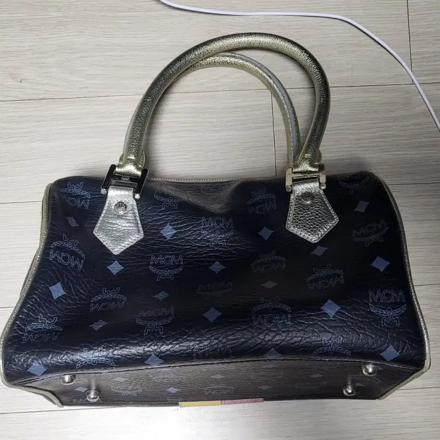 [BUNJANG] MCM 라이온 보스턴백 상태매우좋음 / MCM 라이온 보스턴백 상태매우좋음