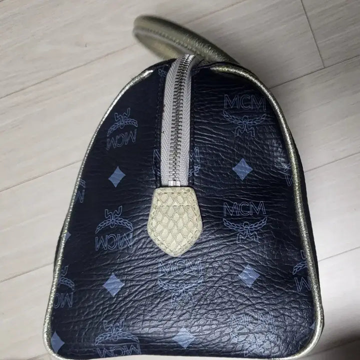 [BUNJANG] MCM 라이온 보스턴백 상태매우좋음 / MCM 라이온 보스턴백 상태매우좋음
