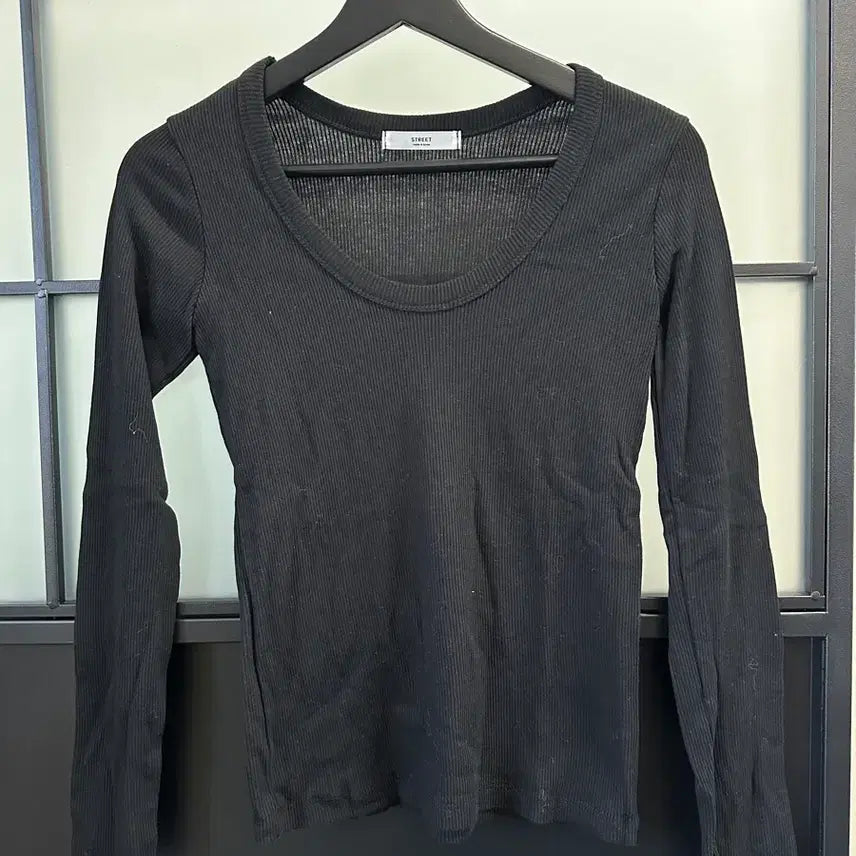 [BUNJANG] Ribbed Knit Slim Fit U-Neck Long Sleeve Top / 새상품/ 유넥 골지 긴팔티 슬림핏