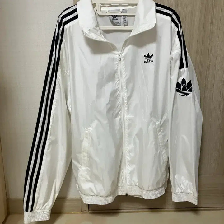 [BUNJANG] Adidas White Windbreaker XL / 아디다스화이트바람막이XL