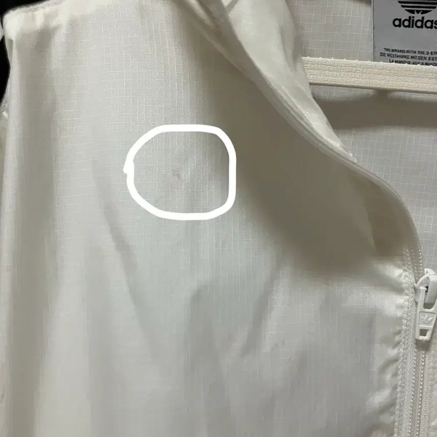 [BUNJANG] Adidas White Windbreaker XL / 아디다스화이트바람막이XL